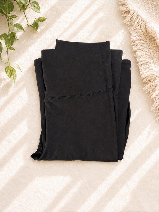 PacSun Pants - PacSun Black Flare Leggings
Size M
